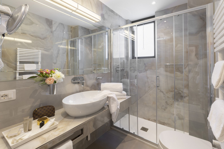 Bathroom 5, Hotel Feldberg, Rimini