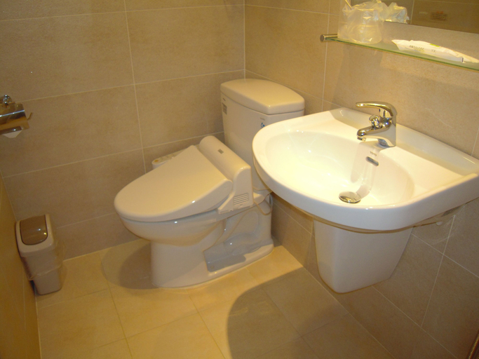 Bathroom 4, Chiu Chunt Dint, New Taipei City