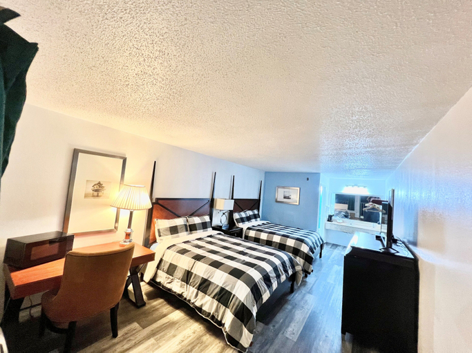 Bedroom 3, Bayou Inn & Suites, Mobile