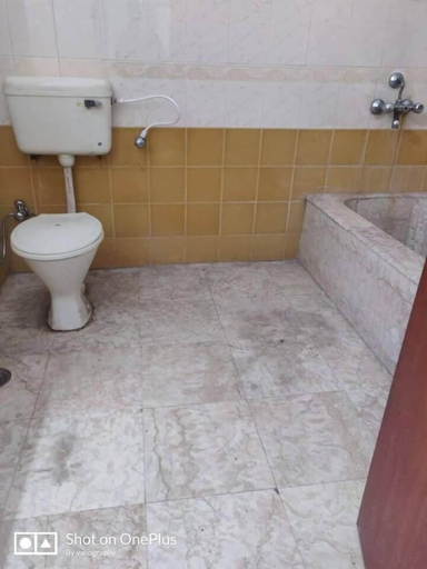 Bathroom 4, Hotel Ashish Palace, Agra