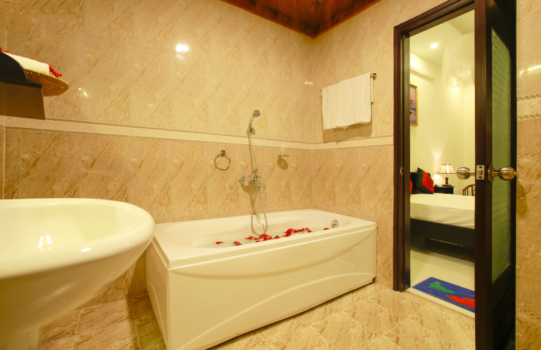 Bathroom 4, Rice Flower Homestay, Da Nang