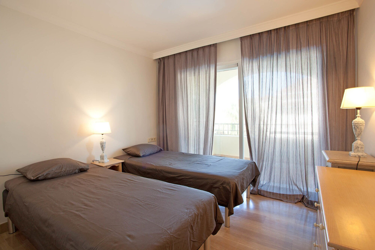 Bedroom 2, Luxury beach apartment Elviria, Marbella, Málaga