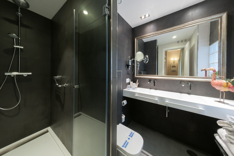 Bathroom 4, Suites Murillo Catedral, Sevilla