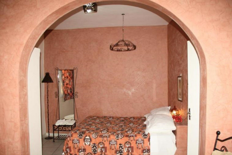 Bedroom 2, Grazia Maria Hotel, Mbour