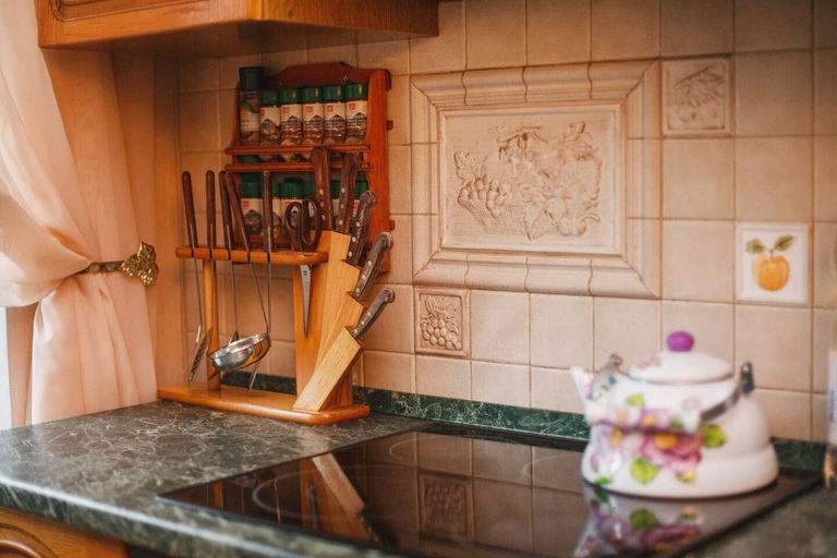 Others 5, Apartment on Bakhrushina 28, Central