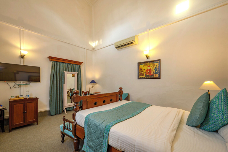 Bedroom 4, Neemrana's Baradari Palace, Patiala
