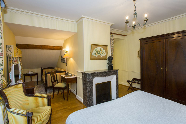 Bedroom 4, Le Manoir au Lac, Vosges