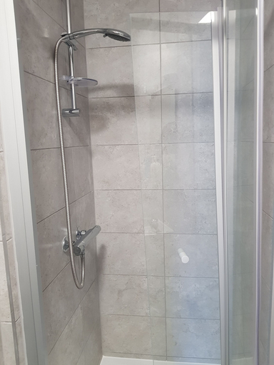 Bathroom 4, Oxford Modern Guest House, Oxfordshire
