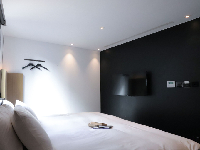 Bedroom 4, Slow Town Hotel - Glowing, Taichung