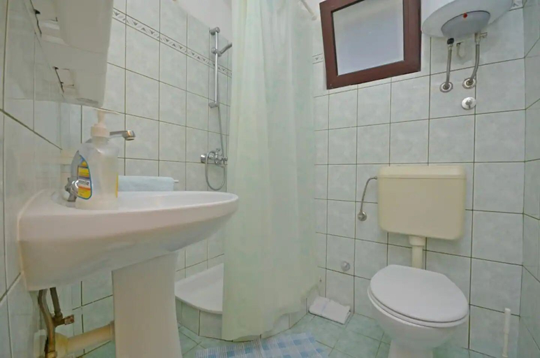 Bathroom 3, Apartments and Rooms Barbara, Lastovo