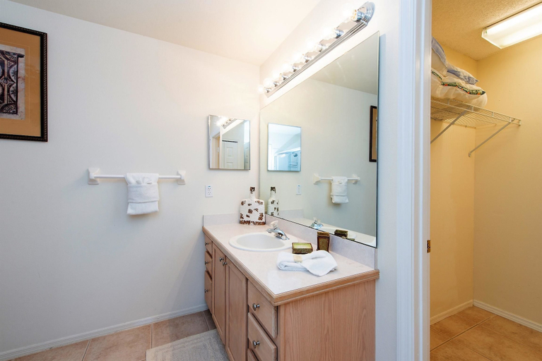 Bathroom 4, Tropical Breeze House 3 Bedroom, Osceola