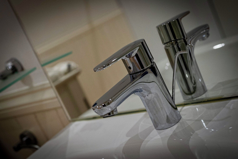 Bathroom 4, Serviced Apartments Macclesfield, Cheshire East
