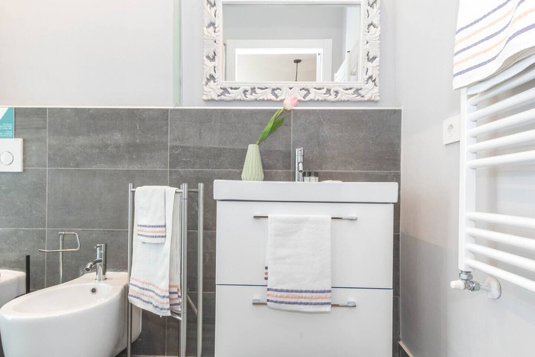 Bathroom 3, JOIVY Lotto Square Apartment 2, Milano