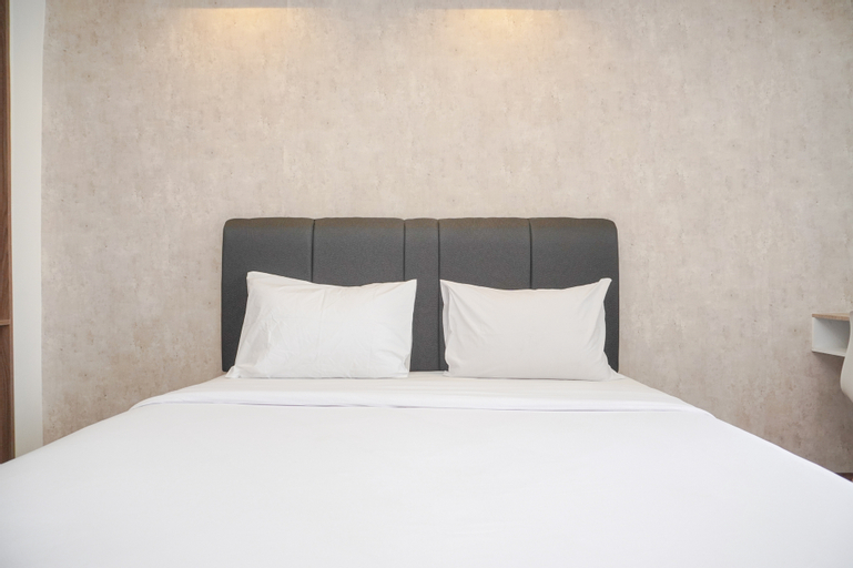 Strategic and Homey Studio Bassura City Apartment near Mall By Travelio - Tap to explore photos