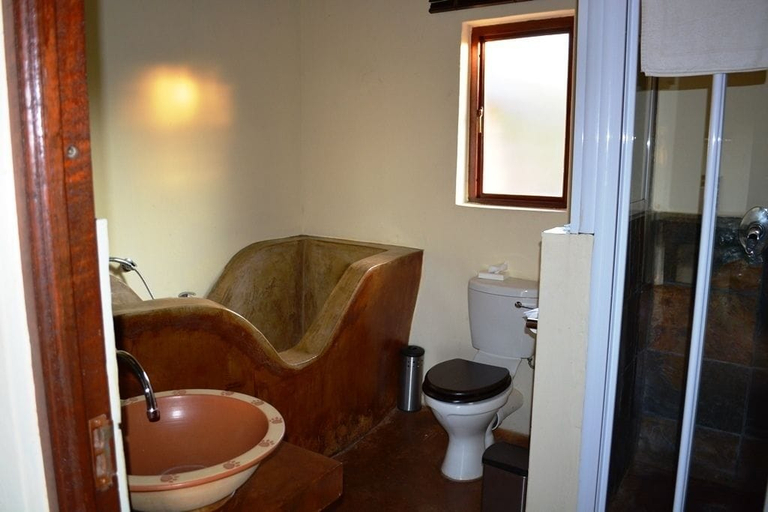 Bathroom 5, Silonque Bush Estate & Spa, Mopani