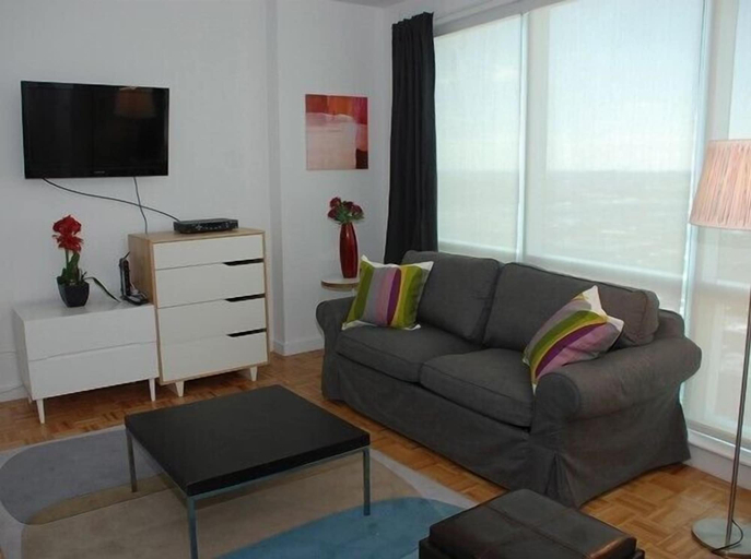 Others 5, Luxy on The Hudson, Jersey City