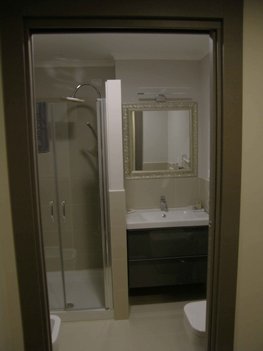 Bathroom 5, Zuretti 61, Milano