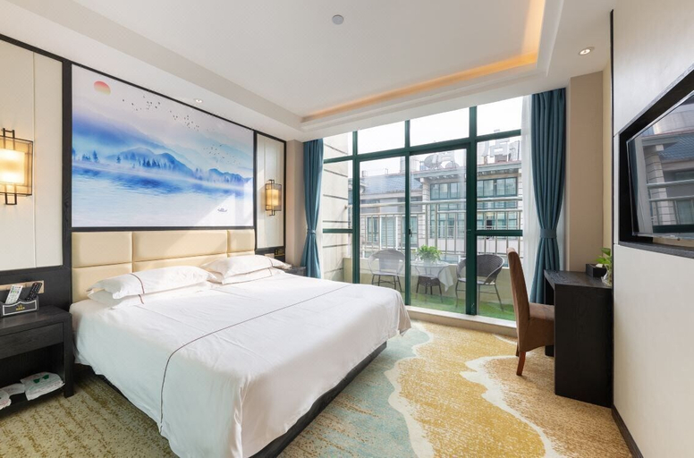 Bedroom 5, Yiwu Luck Bear Hotel, Jinhua