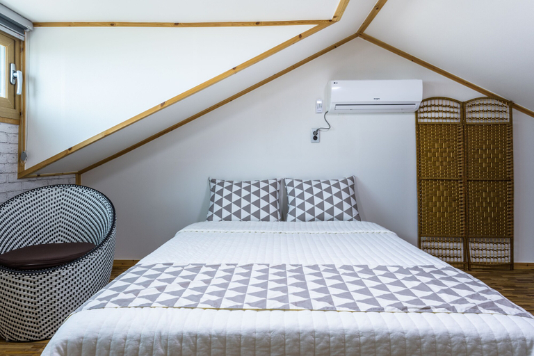Bedroom 2, Badaweeondeok Pension, Seogwipo