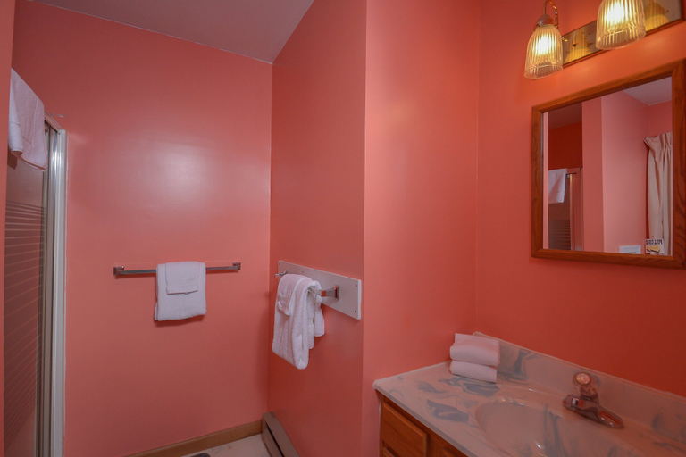 Bathroom 3, Duffy's Oar House, Garrett
