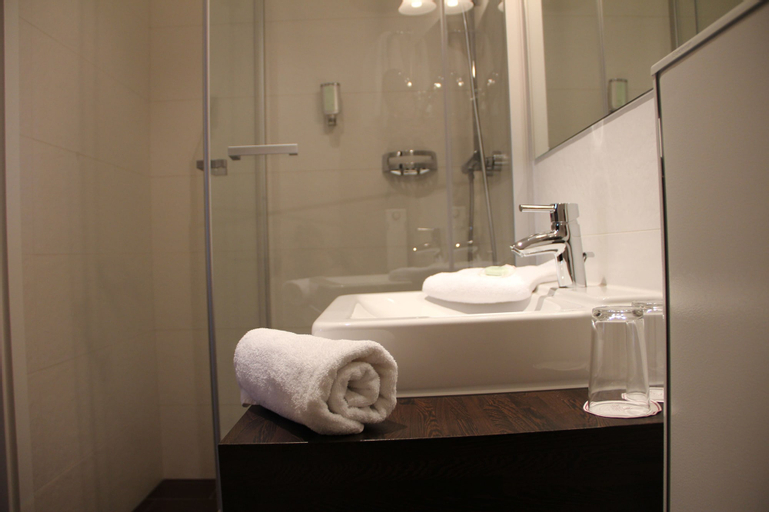 Bedroom 5, Romantik Hotel Schwanefeld & Spa, Zwickau