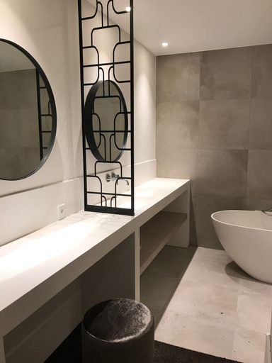 Bathroom 5, Van der Valk Hotel Apeldoorn, Apeldoorn