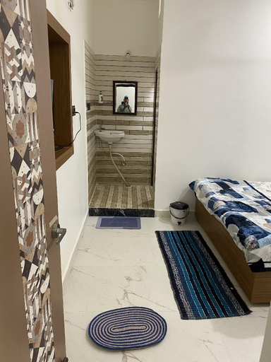 Others 3, Anant Shree Guest House, Gondiya