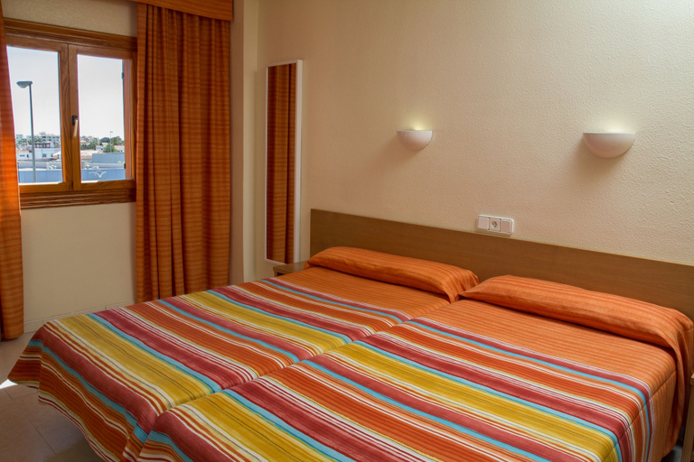 Bedroom 4, Albir Garden Resort, Alicante