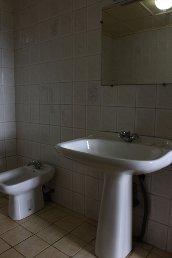 Bathroom 3, Hotel Jouvence 2000, Mfoundi