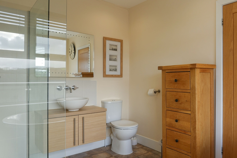 Bathroom 4, Hazelmere House, Devon