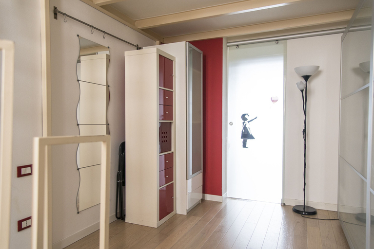 Room amenity 5, Welcoming Place in Ticinese/Darsena District, Milano