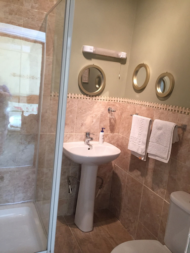 Bathroom, Church View B&B and Holiday Cottages, York