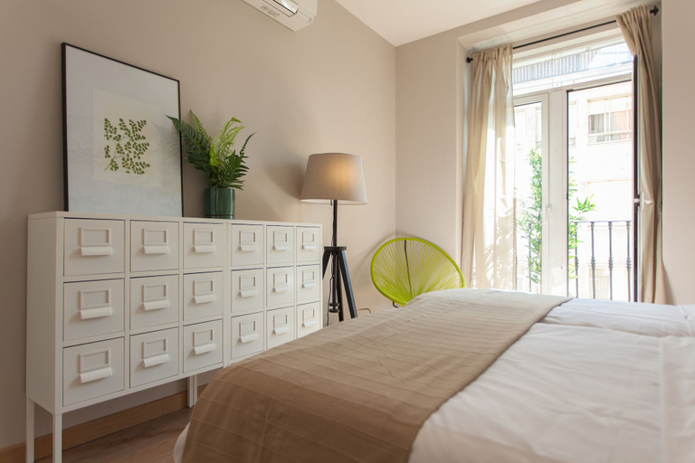 Bedroom 3, Suites You Zinc, Madrid