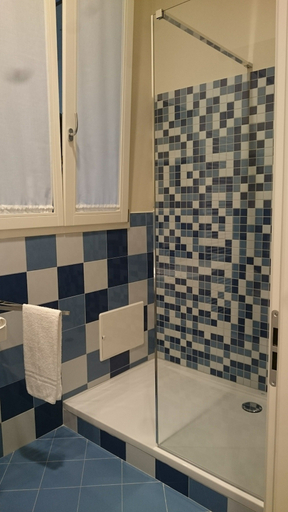 Bathroom 5, Casa Isolani Piazza Maggiore 1.0, Bologna