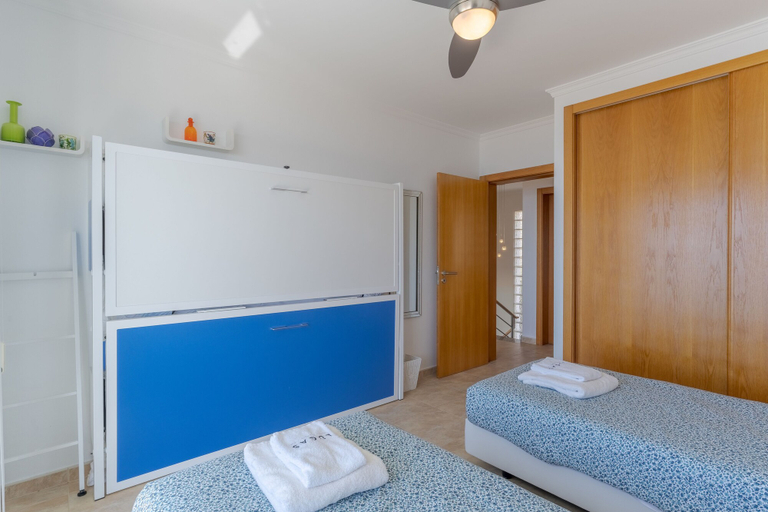 Bedroom 3, Villa ElDoMar, Calheta