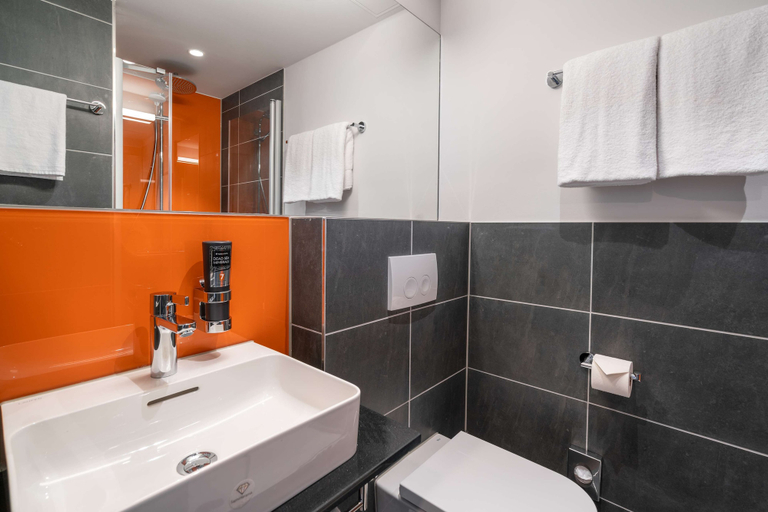 Bathroom 5, Campanile Duisburg City, Duisburg