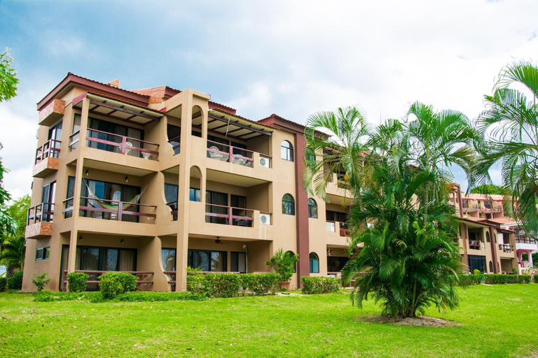 Exterior & Views, Elegant 3BR Beachfront Condo with Spacious Interior, Ocean-View Terrace & Direct Access to Playa Flamingo, Santa Cruz