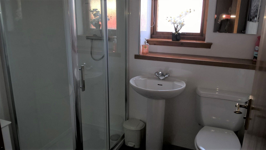 Bathroom, Home from Holm, Highland
