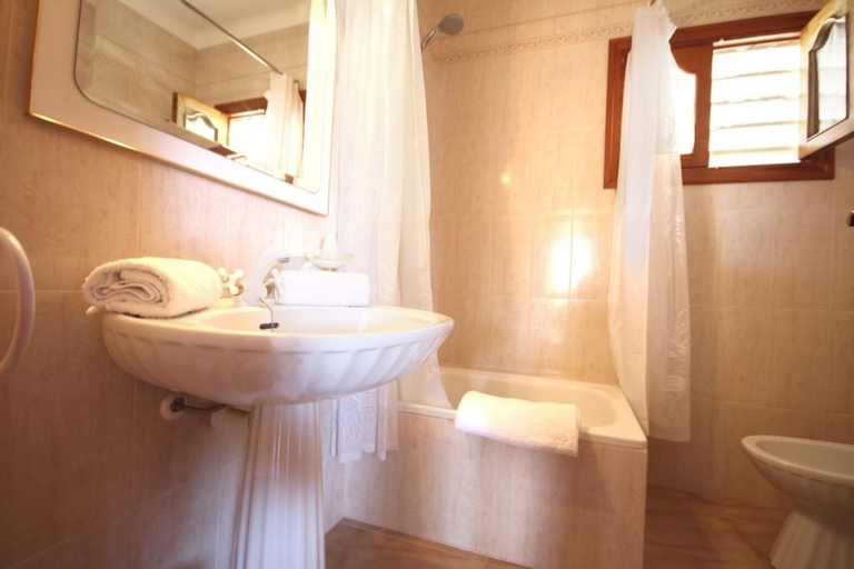 Bathroom 3, Mallorca Beach front line house 6 pers, Baleares