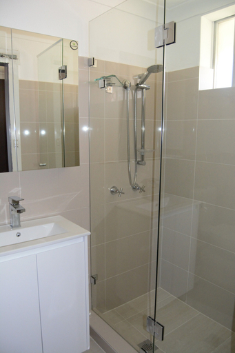 Bathroom 3, Civic Motor Inn, Cowra