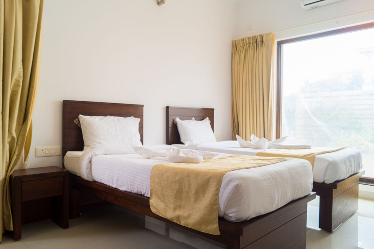Bedroom 2, Pinto Rosario Square Resort and Spa, North Goa