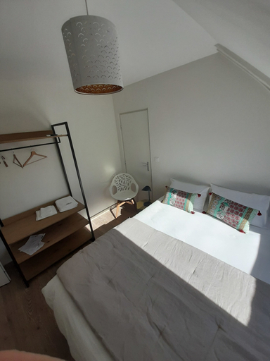 Bedroom 3, Le Feneau, Allier