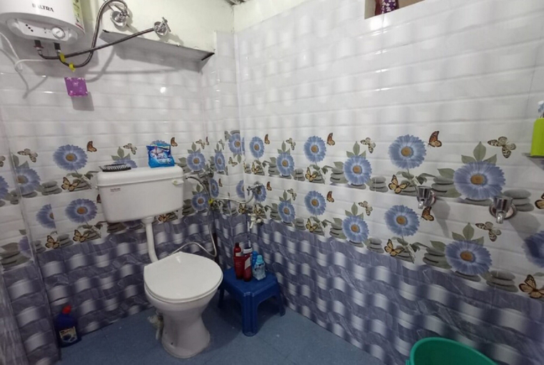 Bathroom, Goroomgo Snow View Guest House Kausani, Almora