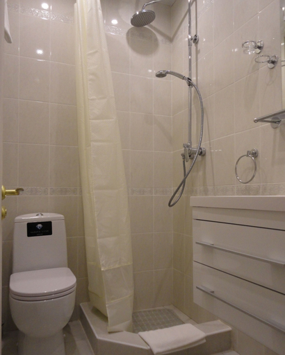 Bathroom 2, Mini Hotel Krasin, Northern