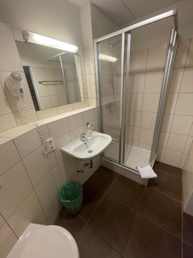 Bathroom 2, Hotel Koralpe, Wolfsberg