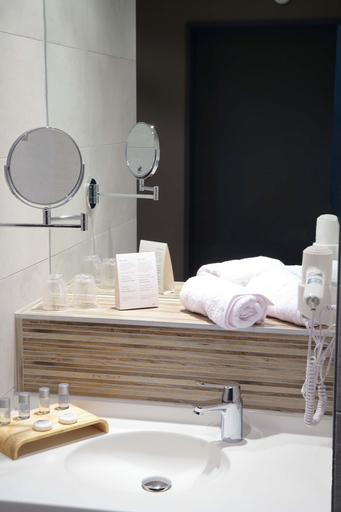 Bathroom, Hôtel le Paradis des Loups, Territoire de Belfort