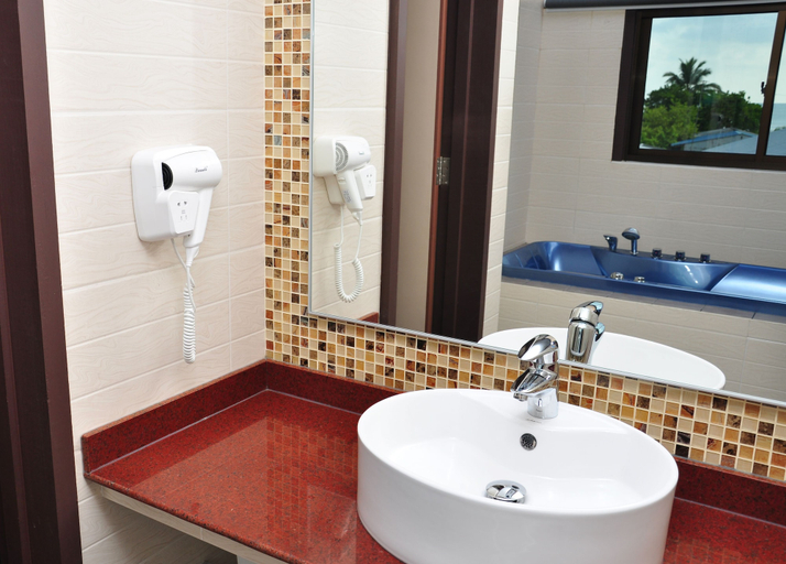 Bathroom 4, Rashu Hiyaa, Kaafu Atoll