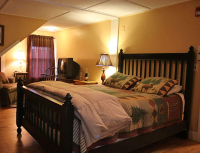 Bedroom 3, Wildcat Inn & Tavern, Carroll