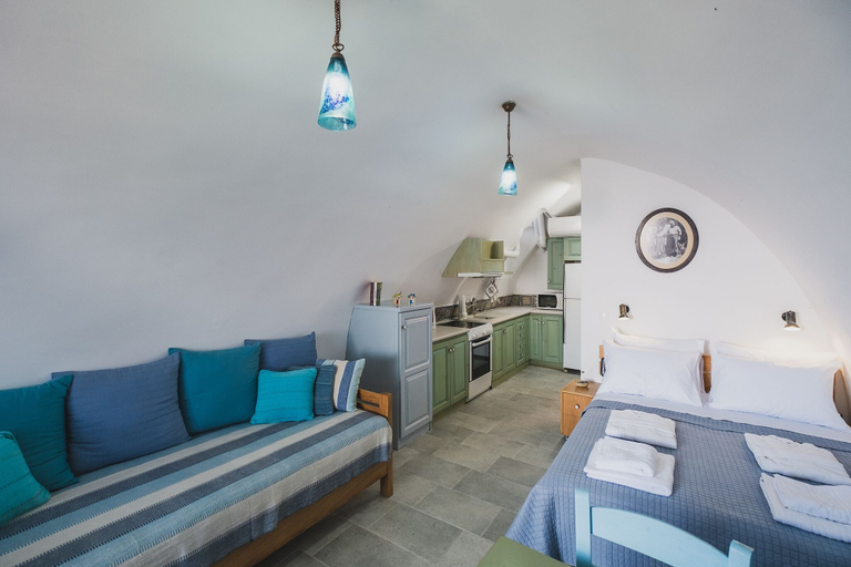 Bedroom 2, Karavos View - A Unique Artists' Hideaway Paradise, Crete