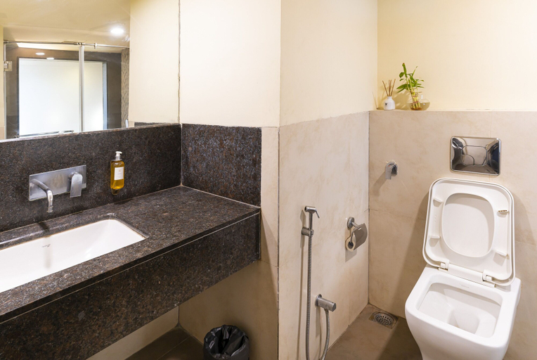 Bathroom 5, Infiniti Hotel & Spa, Indore